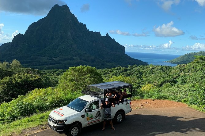 4x4 Moorea Safari Tours : With Hotel transfers - Belvedere Lookout between Cook’s Bay and Opunohu Bay