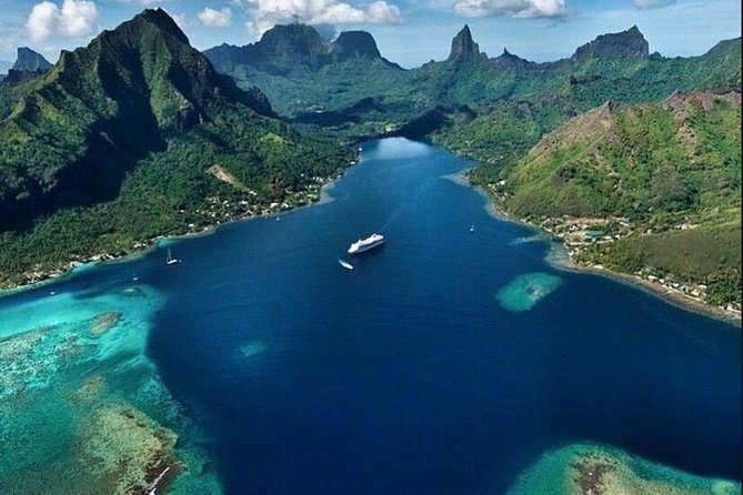 4x4 Moorea Safari Tours : With Hotel transfers - Magic Mountain and the viewpoint question