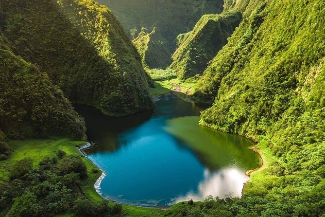 4x4 Safari HEREAKIMANU Tour in the Heart of Tahiti - Food, clothing, and practical preparation