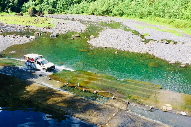 4x4 Safari HEREAKIMANU Tour in the Heart of Tahiti - Papenoʻo and the black-sand coast