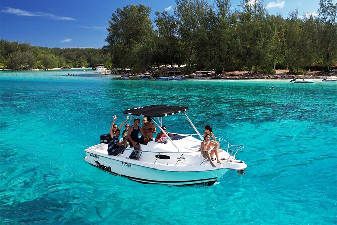 6 Hour Private Boat Activity with Snorkeling & Lunch - Starting at Manava and heading into the bays
