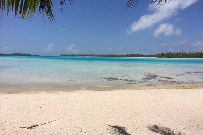 Blue Lagoon - PRIVATE ISLAND Pink sand beach and wildlife reserve - Pink sand on a private island