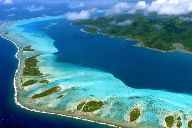 Bora Bora and the Tupai atoll the jewels of the Pacific, 45 min private flight - What the pilot adds to the flight