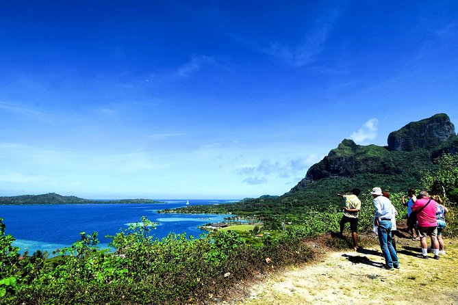 Bora Bora Combo Tour: Lagoon Cruise and 4WD Tour Including Snorkeling - Guides who shape the day