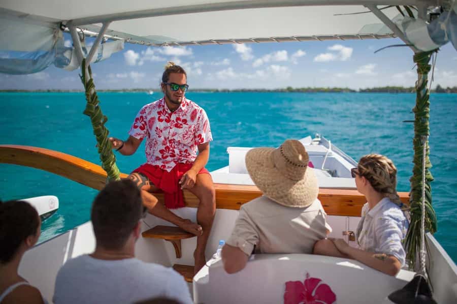 Bora Bora Luxury Tour and Beach Picnic - Starting with sharks and stingrays
