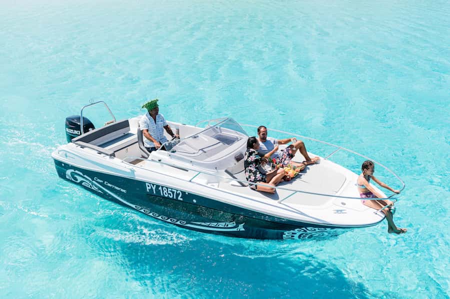 Bora Bora: Private Boat Tour with Snorkeling and Drinks - Coral gardens and the underwater stops