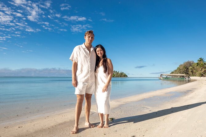 Cook Islands Family or Couple Photo Session - Charlotte, Miri, and the human side of the shoot