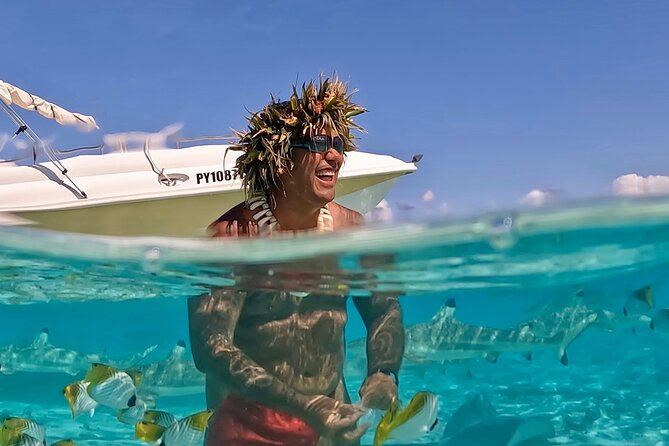 Crazy sea horse Bora Bora Comfortable boat, snorkeling and lunch - Snorkeling with rays, sharks, and tropical fish