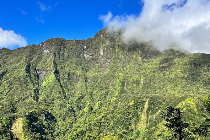 Crossing Over Tahiti Island Safari 4x4 - Waterfalls and viewpoints in the crater