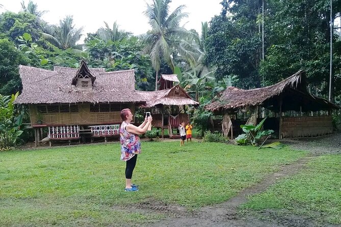 Cultural and Local Village Experience in Papua New Guinea - Food, conversation, and the tone of the visit