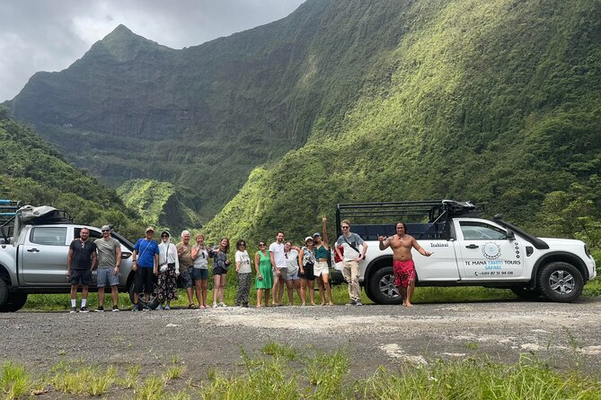 Découvrez le Mana durant la traversée de Tahiti en 4x4 Safari - A morning pickup and a small Safari 4x4