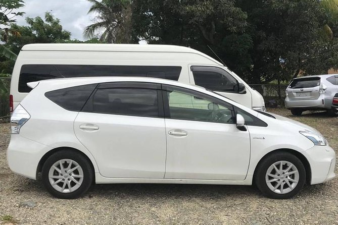 Denarau Hotels to Nadi Airport (Private Departure Transfer) - What the vehicle ride is like