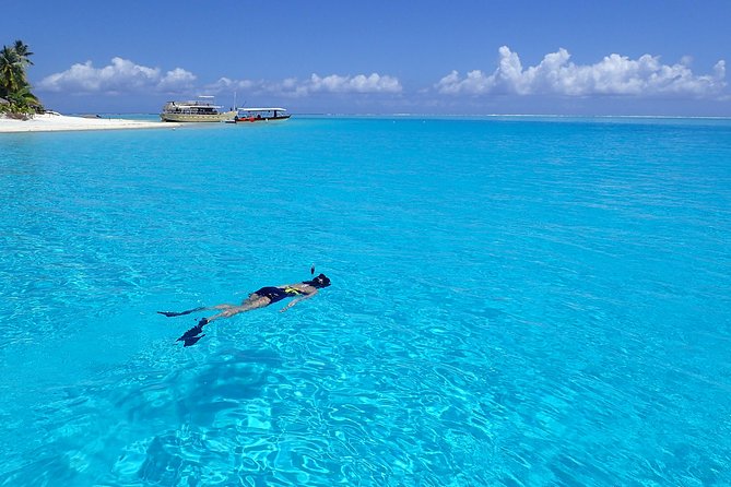 Discover the black pearl in Bora Bora - Who will enjoy this most?