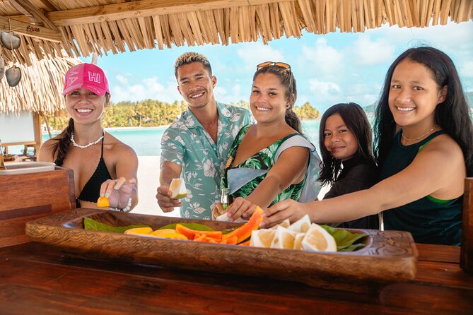 Discover the black pearl in Bora Bora - Learning the pearl-farming process on motu Taufarii