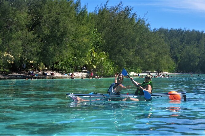 Eco guided excursion to the lagoon of Moorea in transparent kayak 1/2 day morning - The two-motu water walk