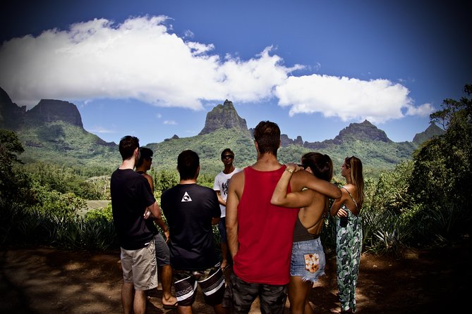 Enjoy Moorea Day Tour - A Polynesian lunch at private Temae beach
