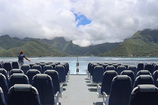 Ferry Transfer between Papeete, Tahiti and Moorea - A 45-minute crossing with more comfort than expected