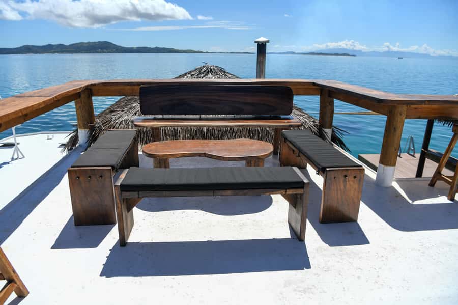 Fiji: Cloud 9 Floating Bar and Pizzeria Day Trip - Pizza, cocktails, and the real cost of the day