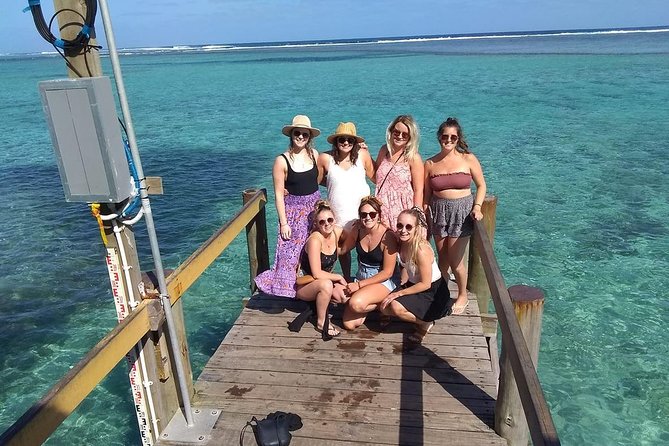 Fiji Coral Coast Venture - Maui Bay Jetty and the simple pleasure of feeding fish