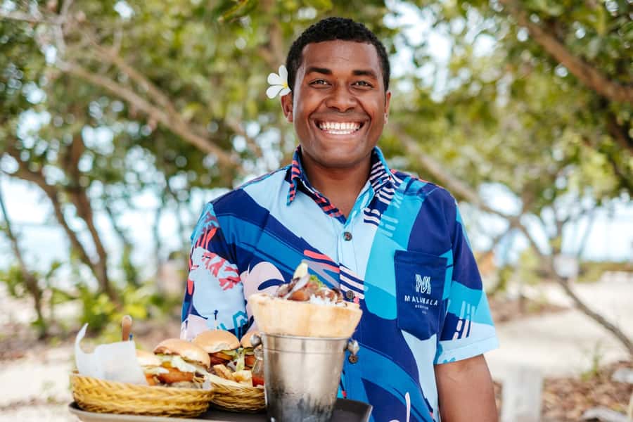 Fiji: Malamala Beach Club Half-Day Trip - Food and drinks with a water view