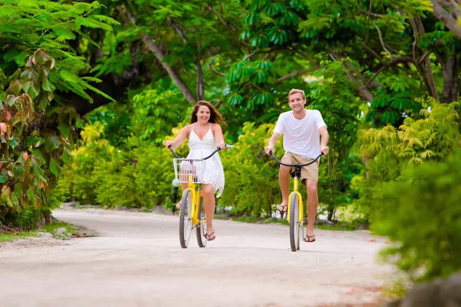 Fiji: Mana Island Resort Day Trip with Lunch - Buffet lunch and the extra cost of drinks