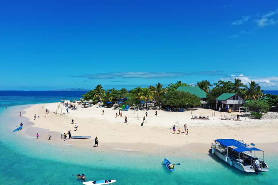 Fiji: South Sea Island Half-Day Trip with Lunch - From Denarau to a small South Sea island