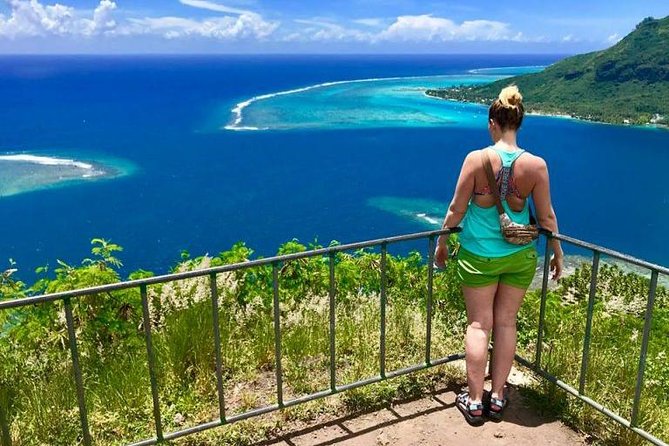Franckyfranck Tours Moorea - Half day Tours - Manutea Tahiti brings juice and liquor into the picture