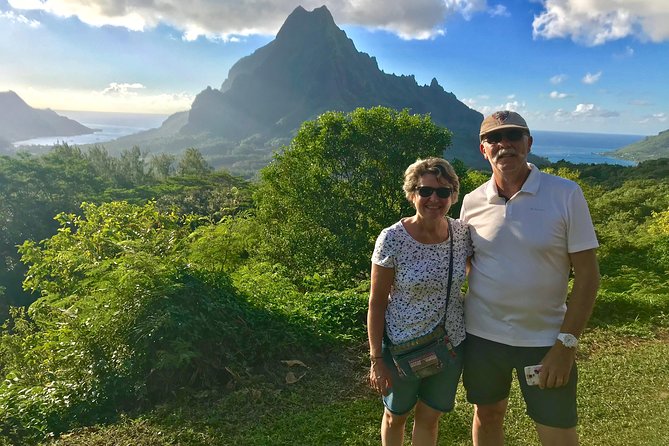 Franckyfranck Tours Moorea - Half day Tours - What the 4WD ride feels like in practice