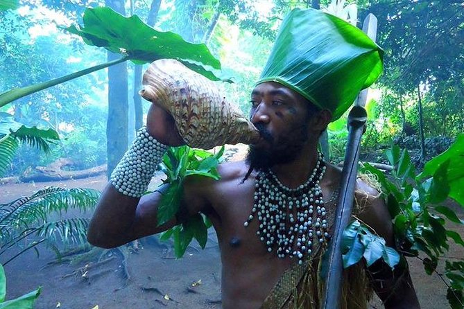 Full-Day Scenic Tour around the Island Tour from Port Vila - Larofa and Pepyo: the cultural heart of the day