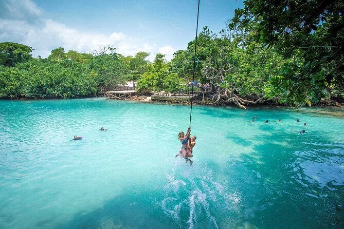 Full-Day Vanuatu Cultural, Blue Lagoon & Eden On The River Tour - Pickup, delays, and the small-group question