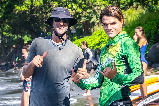Group Guided Surfing Lesson in Tahiti - Who should book this surf lesson