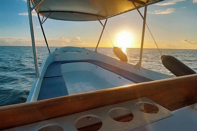Guided sunset cruise on Raiatea Lagoon - What two hours feels like on this tour