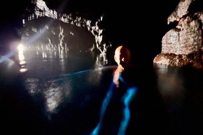 Guided Tour to Primeval Crystal Waters of Samoa - To Sua Ocean Trench: the day’s big moment