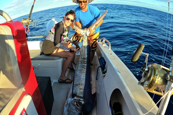 Half-day Big Fishing in Moorea on shared tour - The thrill of a real fight with a large fish