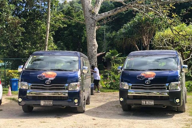 Hotel to Port Vila International Airport with Yumi Tours - The people behind the wheel