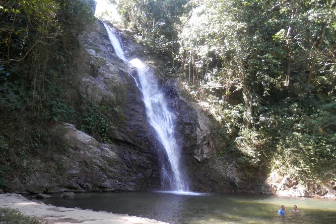 iconic waterfall tour - Guides, group size, and the feel of the day
