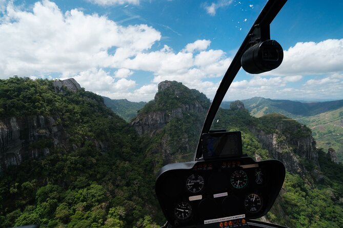 Islands & Mountains Adventure - The lower Mamanucas on the return