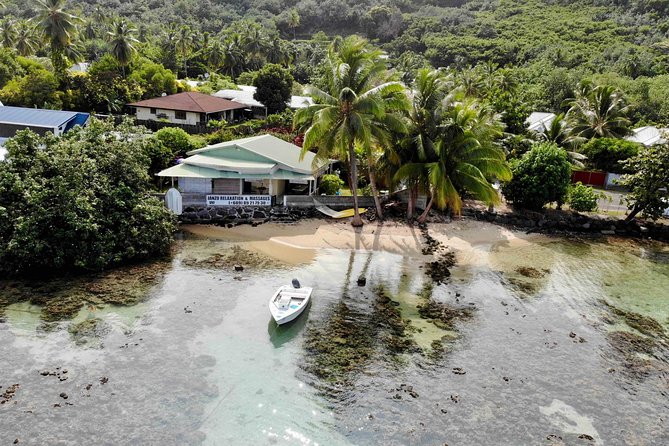 Janzu experience: massage and aquatic relaxation in the lagoon of Moorea - A private one-hour session for your group