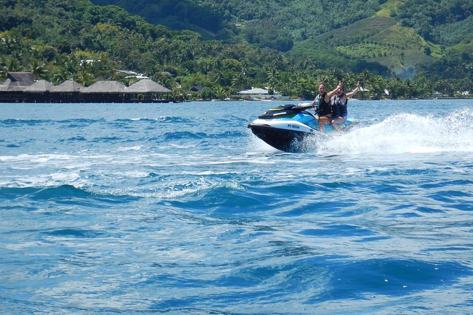 Jet-Ski Découverte 1H00 Jet Ski excursion to Moorea (Single or two-seater) - Starting at Opunohu with a clear safety briefing