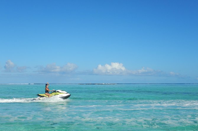 Jet-ski excursion 3 hrs Jet ski excursion to Moorea (single or two-seater) - Riding the north coast for about three hours