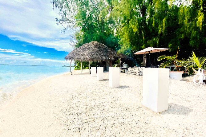 Lagoon Tour + lunch with your feet in the water on a Motu - A 9 a.m. start with room for island stories