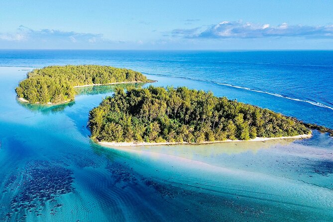 Lagoon Tour + lunch with your feet in the water on a Motu - Boat time is part of the Moorea experience