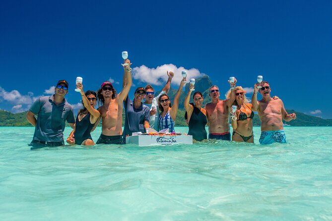 LUXURY Catamaran Bora Bora : Sailing, Snorkeling & Floating Bar - Paradise Bay and the floating bar