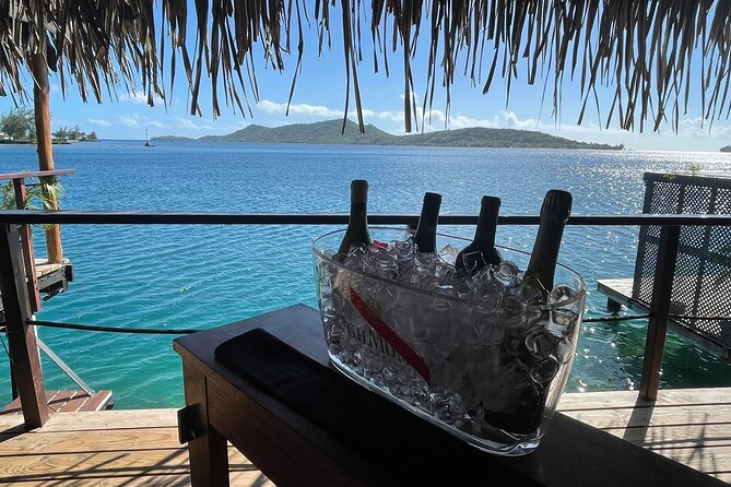 LUXURY Catamaran Bora Bora : The Sunset Escape - What the open-air design means
