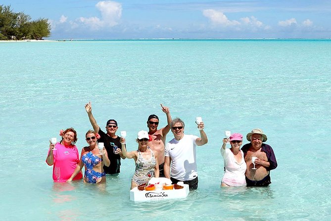 LUXURY PRIVATE Catamaran : Full-Day Sail & Polynesian Motu Lunch - Seeing sting rays and eagle rays below the nets