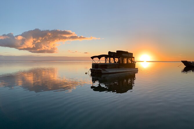 Moorea Sunset Boat Tour - Opunohu Bay from the water