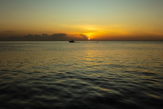 Moorea Sunset Boat Trip - How the small group affects the evening