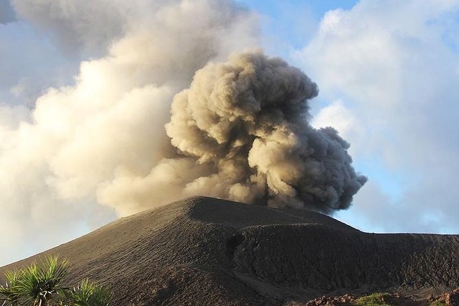 Mt Yasur Volcano Afternoon Guided Tour Tanna Island - A 2:00 pm start gives you two views of the volcano