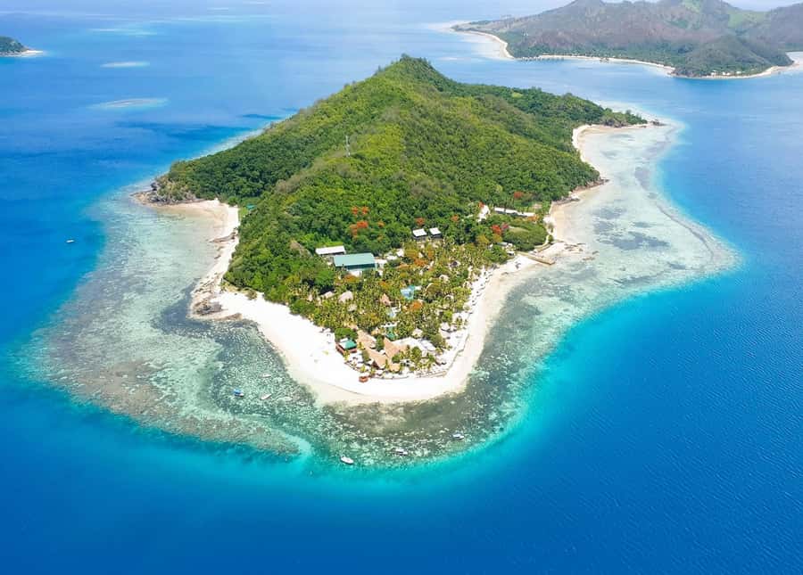 Nadi: 25 minutes Mamanuca Island Tour - From Port Denarau toward the lower Mamanucas