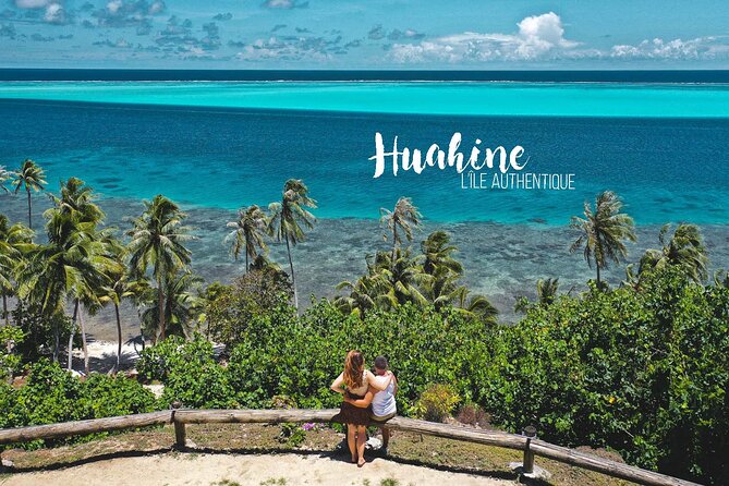 Private 30-minute flight downwind of Huahine - Timing, airport access, and waiting arrangements